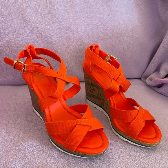 Candie’s wedges size 8 - Picture 6 of 16